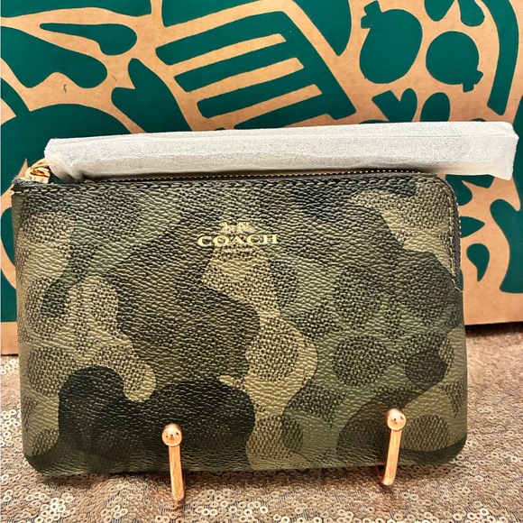 Coach Drk Cypress Green Leather Signature Camo Zip Wristlet NWT